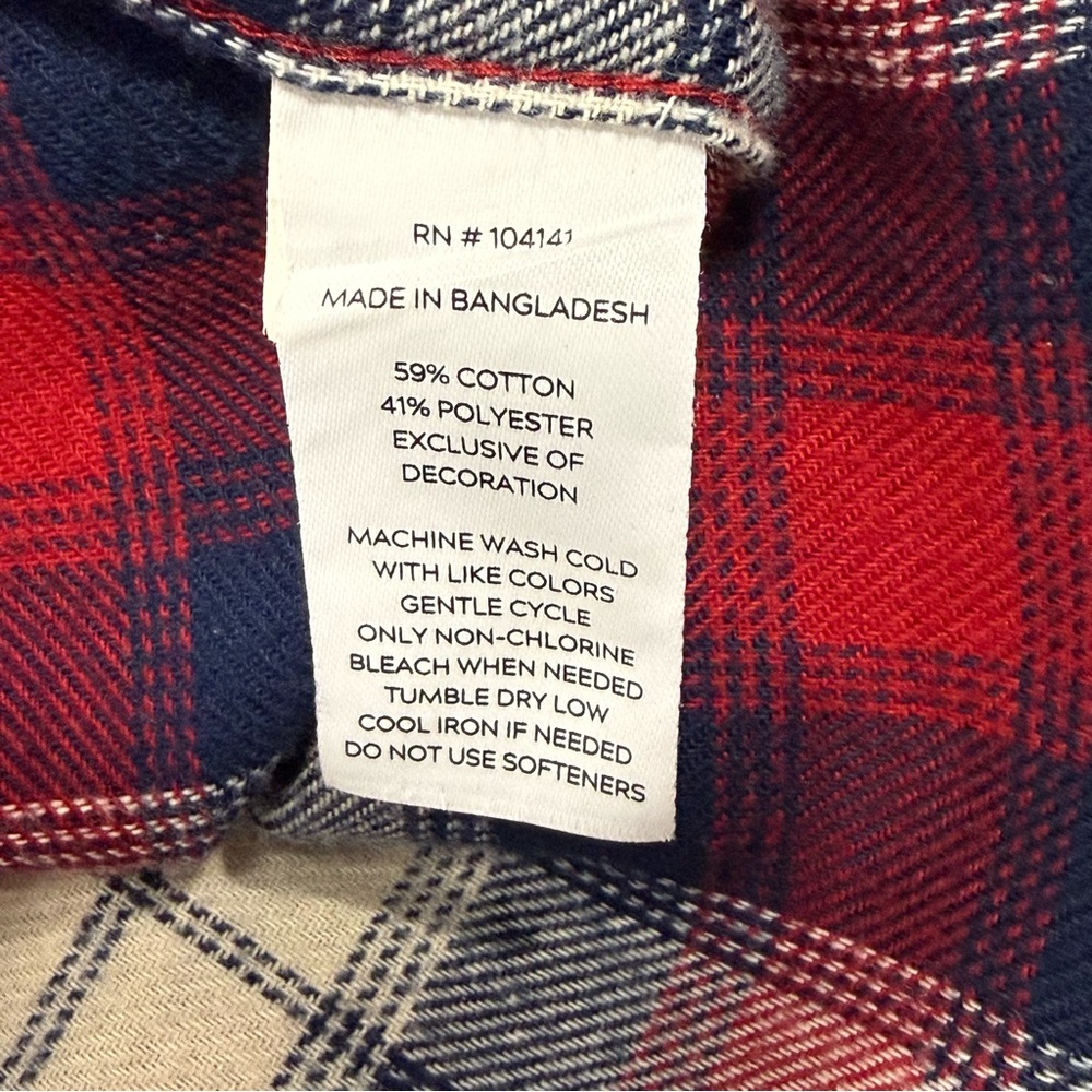 Plaid Flannel Alpine Design Red White Blue Button Up Shirt Size M - Picture 9 of 10